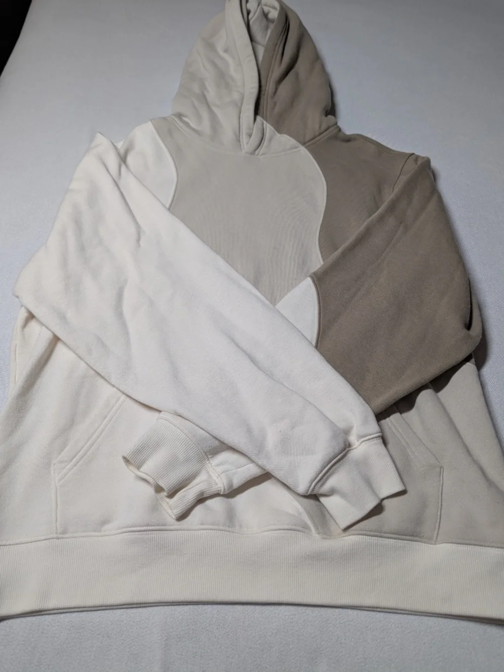 ALO Yoga Make Waves Hoodie - Size M/L